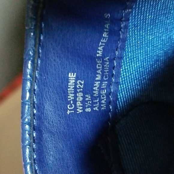 True Craft Women's Cobalt Blue Croco TC-Winnie. Brand new. Never worn. - Picture 3 of 11